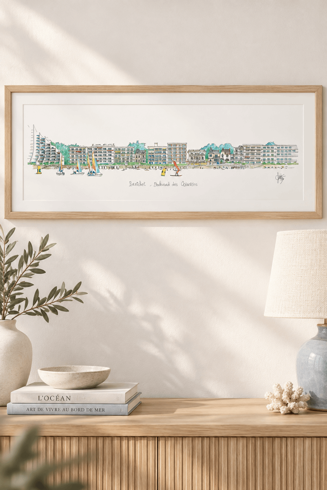 Tableau représentant le boulevard des Océanides à Pornichet présenté dans un intérieur de bord de mer